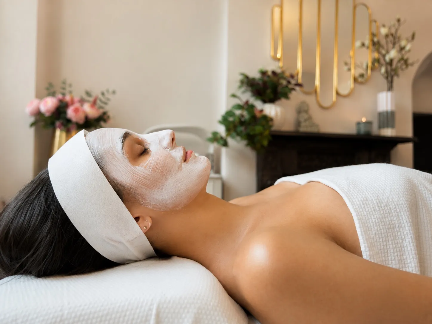 Advanced Restorative Facials at Essência Skin